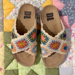 Dirty Laundry Tacoma Crochet Sandal